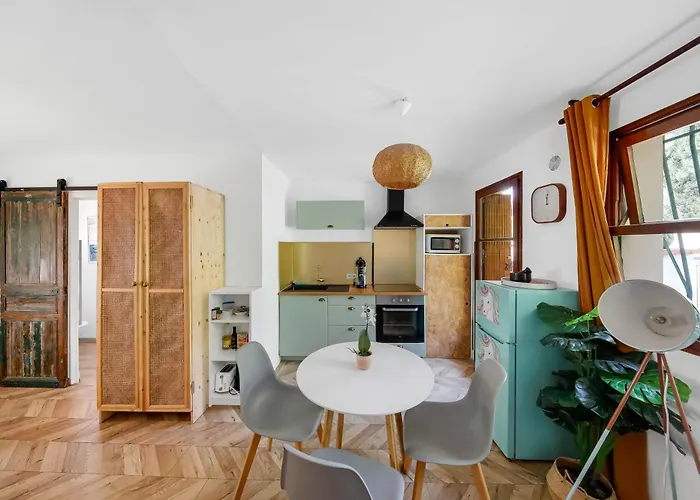Jolie Maisonnette Paisible